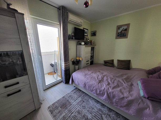 Квартира с одной спальной комнатой в Будве